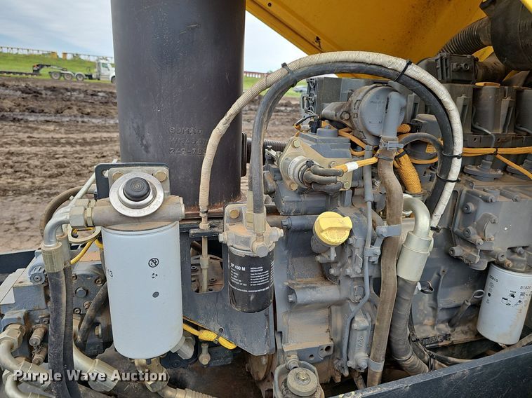 image for item DS4637 2011 Bomag BW 211D-40 single drum vibratory roller