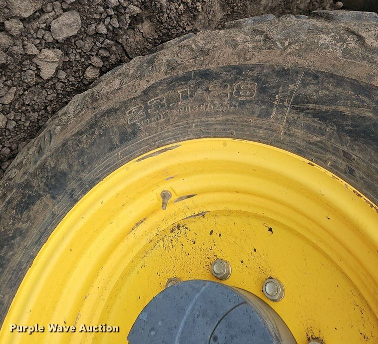 image for item DS4637 2011 Bomag BW 211D-40 single drum vibratory roller