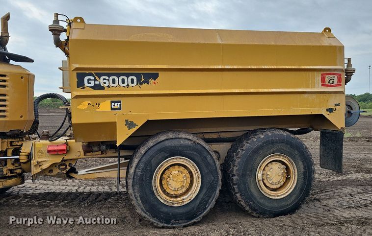 image for item DS4638 2012 Caterpillar 730 articulated water wagon