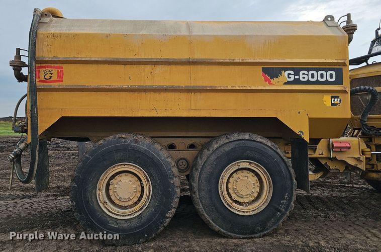 image for item DS4638 2012 Caterpillar 730 articulated water wagon