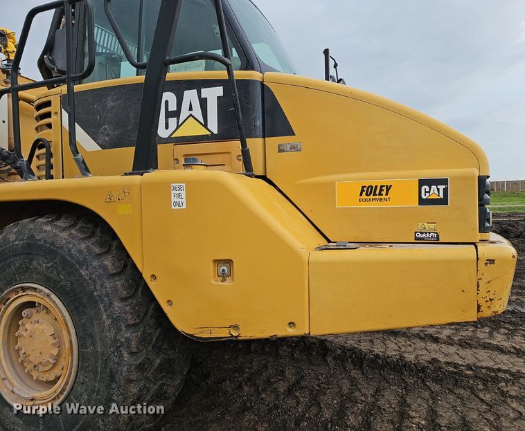 image for item DS4638 2012 Caterpillar 730 articulated water wagon