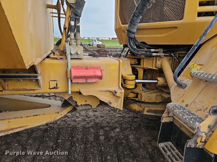 image for item DS4638 2012 Caterpillar 730 articulated water wagon