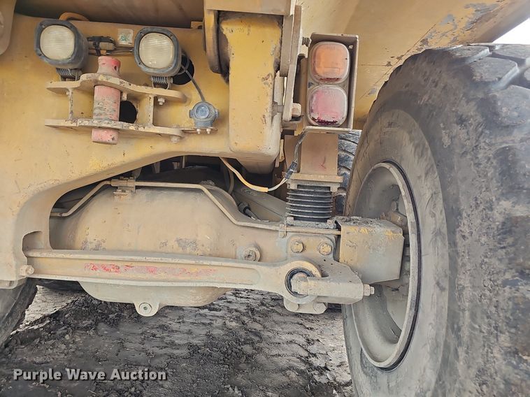 image for item DS4638 2012 Caterpillar 730 articulated water wagon