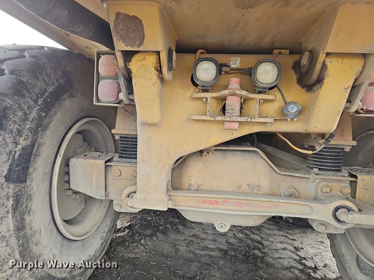 image for item DS4638 2012 Caterpillar 730 articulated water wagon