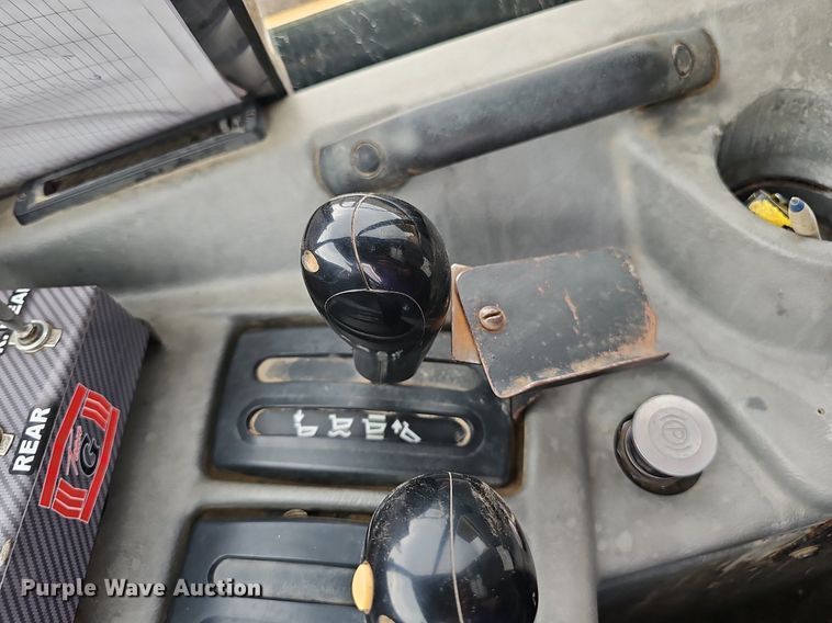 image for item DS4638 2012 Caterpillar 730 articulated water wagon