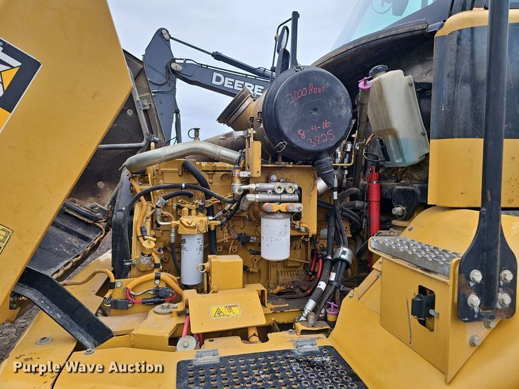 image for item DS4638 2012 Caterpillar 730 articulated water wagon