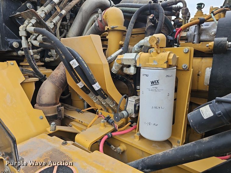 image for item DS4638 2012 Caterpillar 730 articulated water wagon