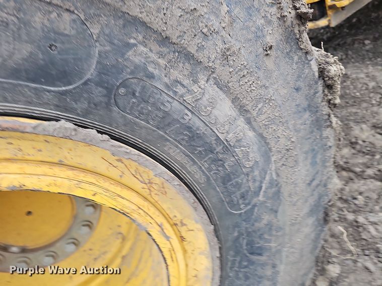 image for item DS4639 2012 John Deere 624K high lift wheel loader