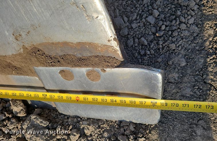 image for item DS4640 2022 Komatsu D71PXI-24 dozer