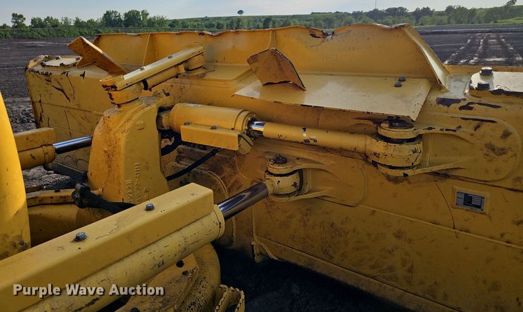 image for item DS4640 2022 Komatsu D71PXI-24 dozer