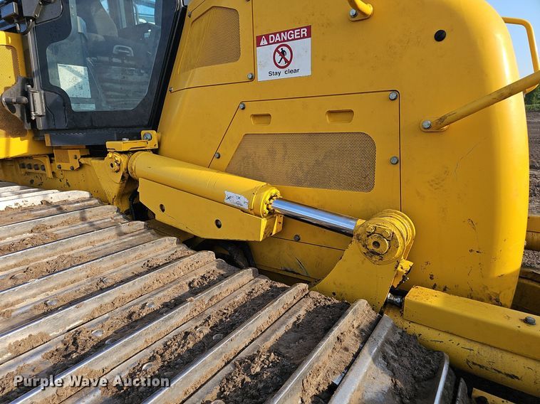 image for item DS4640 2022 Komatsu D71PXI-24 dozer