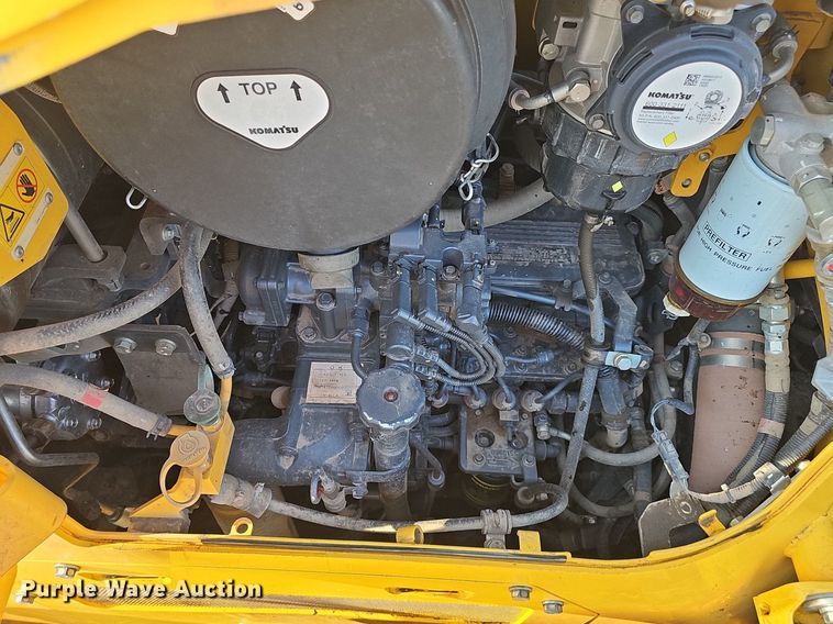 image for item DS4640 2022 Komatsu D71PXI-24 dozer