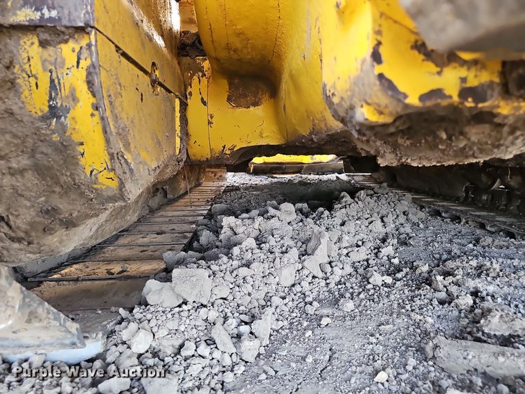 image for item DS4640 2022 Komatsu D71PXI-24 dozer