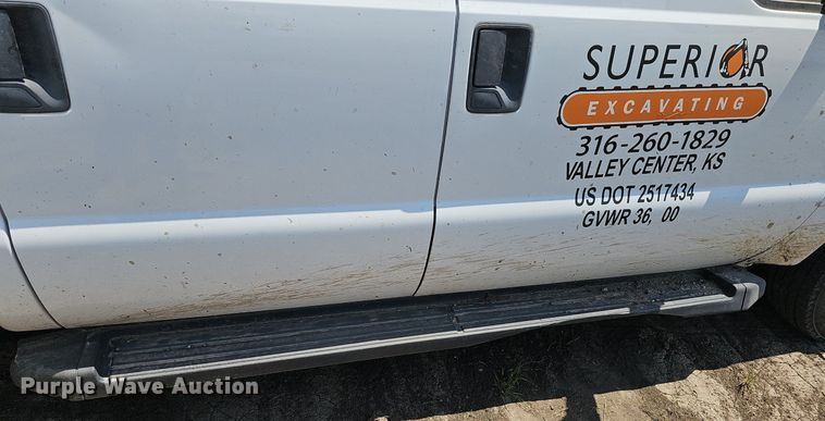 image for item DS4641 2016 Ford F350 Super Duty Crew Cab utility bed pickup truck