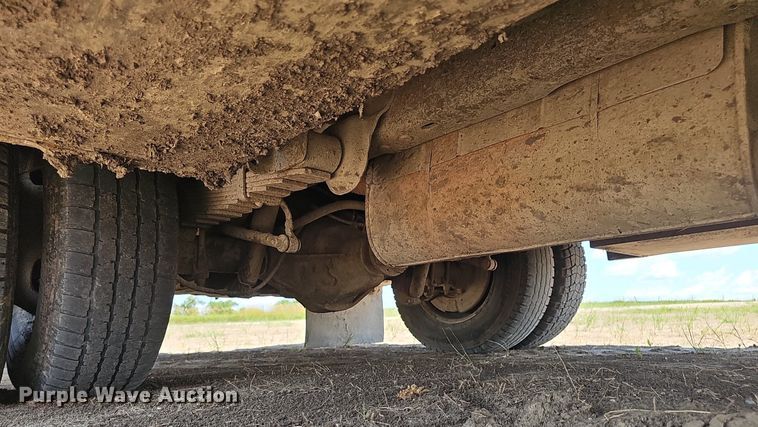 image for item DS4641 2016 Ford F350 Super Duty Crew Cab utility bed pickup truck