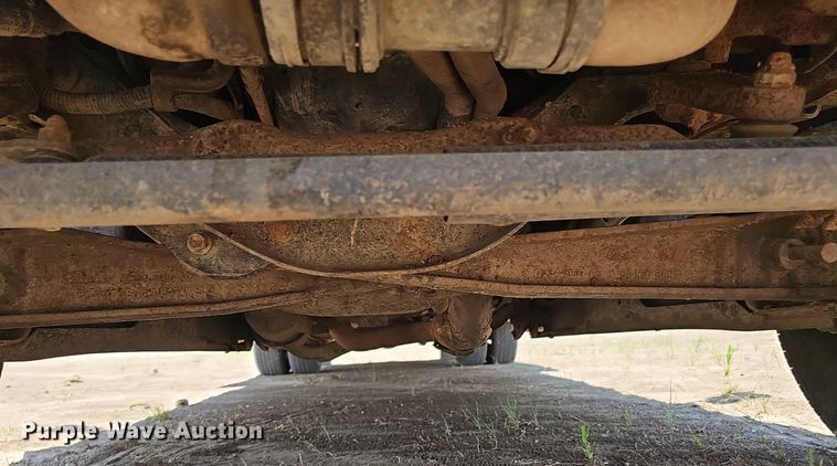 image for item DS4641 2016 Ford F350 Super Duty Crew Cab utility bed pickup truck