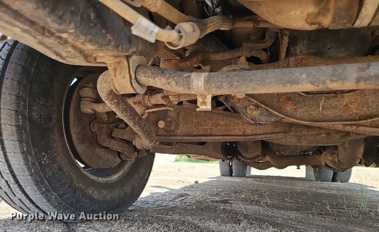 image for item DS4641 2016 Ford F350 Super Duty Crew Cab utility bed pickup truck