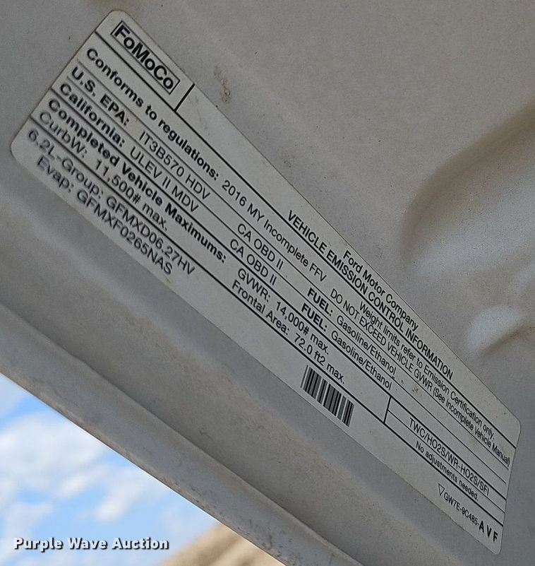 image for item DS4641 2016 Ford F350 Super Duty Crew Cab utility bed pickup truck