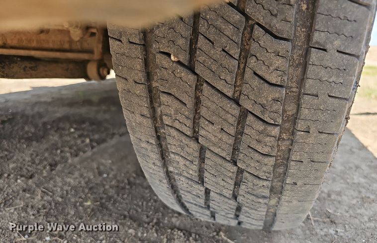 image for item DS4641 2016 Ford F350 Super Duty Crew Cab utility bed pickup truck