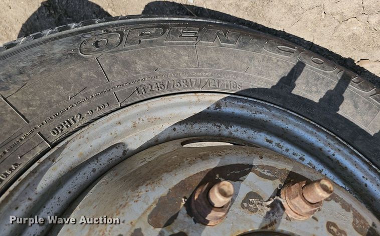 image for item DS4641 2016 Ford F350 Super Duty Crew Cab utility bed pickup truck