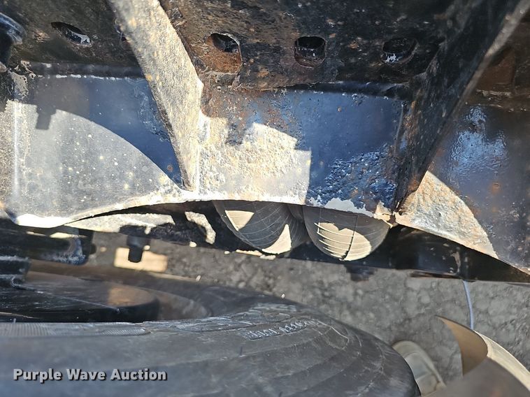 image for item DS4645 2015 Peterbilt 567 semi truck