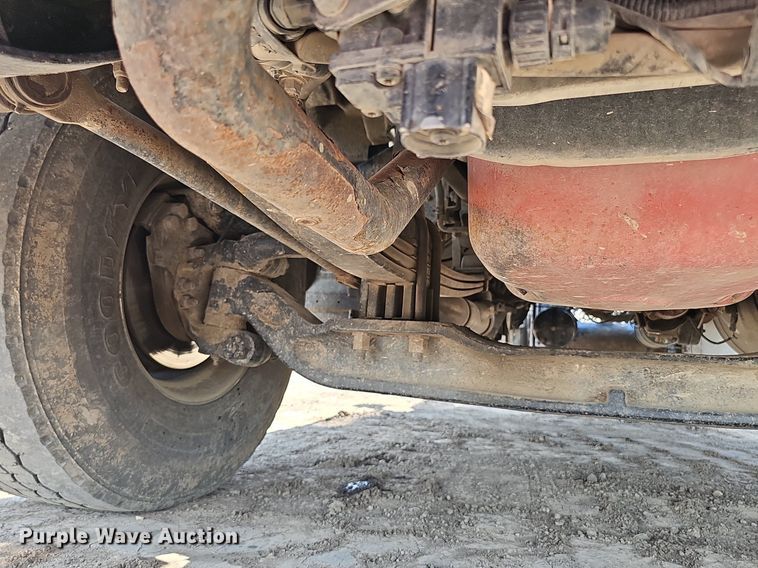 image for item DS4645 2015 Peterbilt 567 semi truck