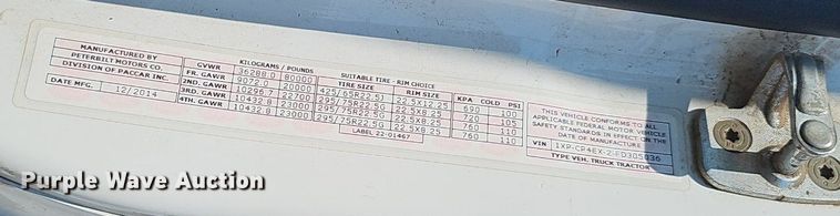 image for item DS4645 2015 Peterbilt 567 semi truck