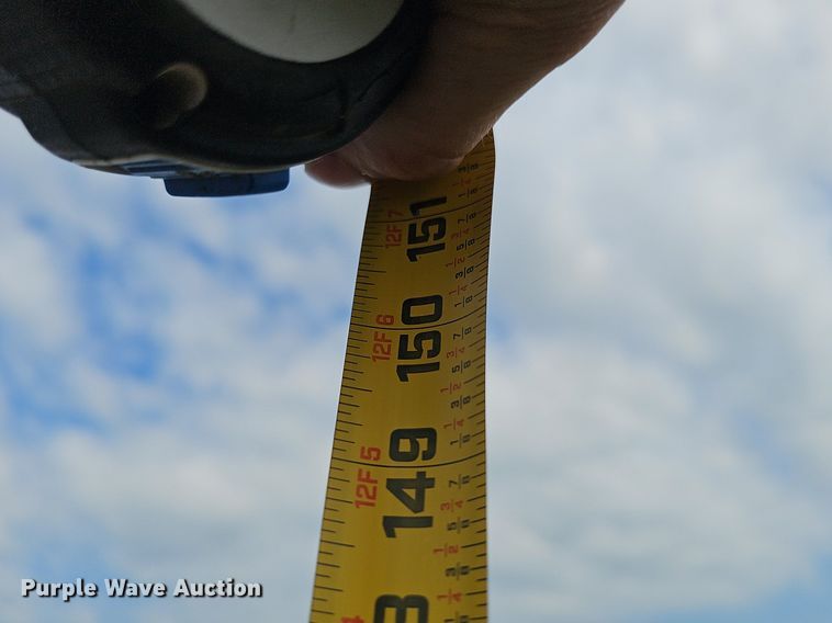 image for item DS4647 2019 John Deere 9520R Scraper Special 4WD tractor