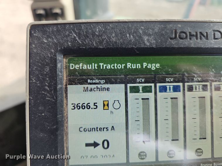 image for item DS4647 2019 John Deere 9520R Scraper Special 4WD tractor