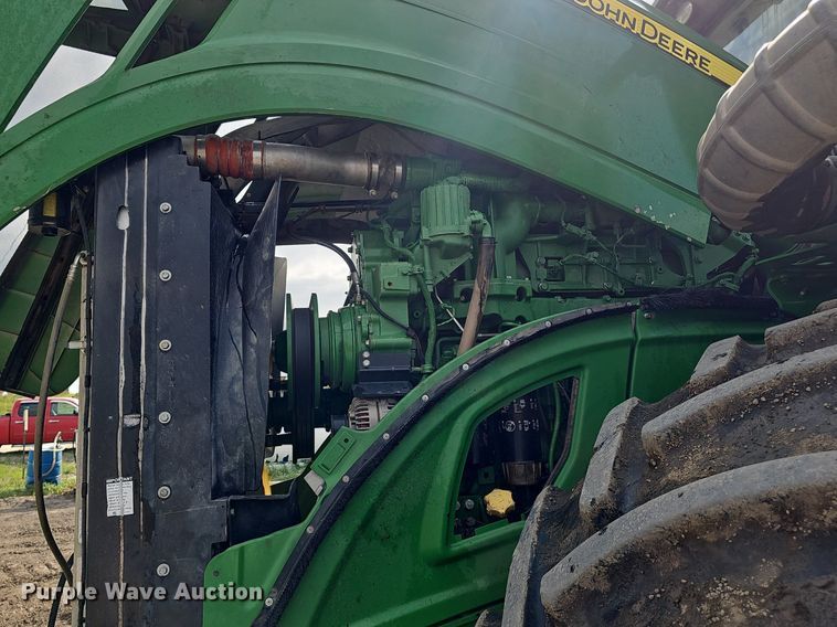 image for item DS4647 2019 John Deere 9520R Scraper Special 4WD tractor