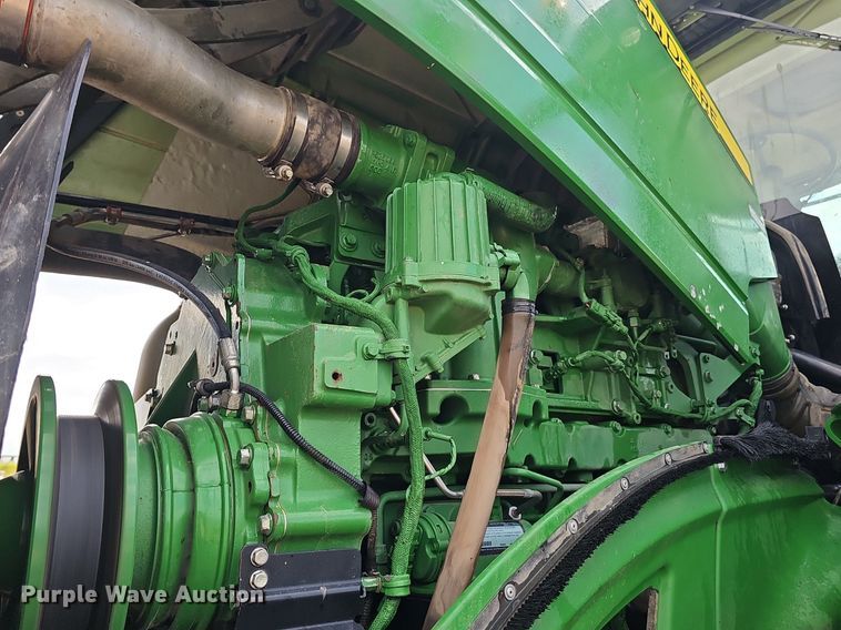 image for item DS4647 2019 John Deere 9520R Scraper Special 4WD tractor