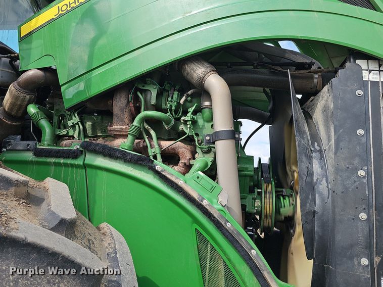 image for item DS4647 2019 John Deere 9520R Scraper Special 4WD tractor