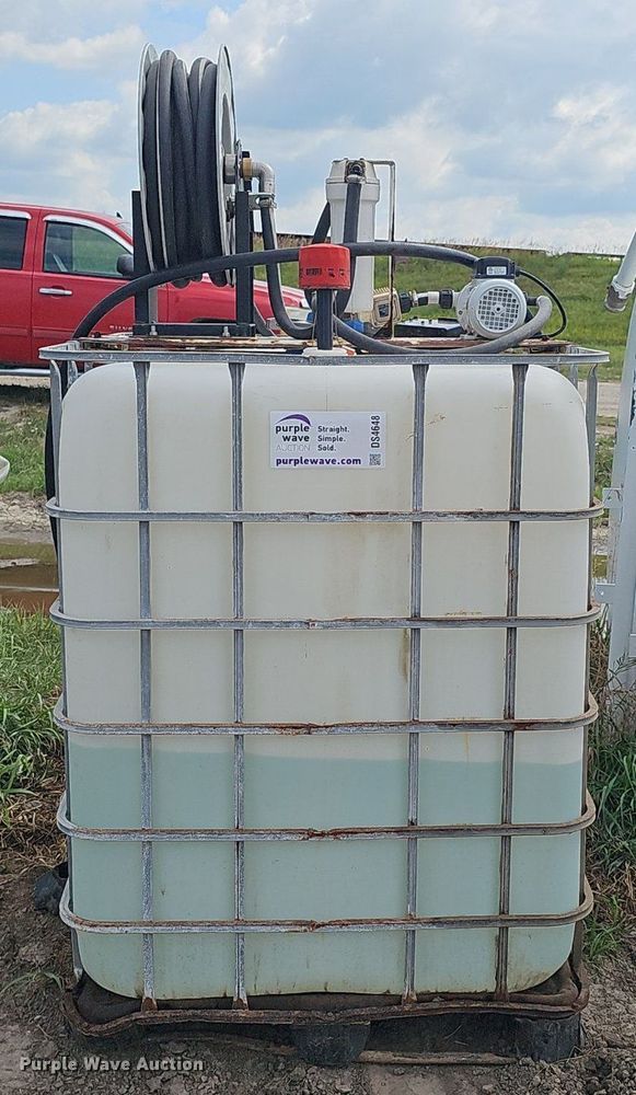 image for item DS4648 DEF tank