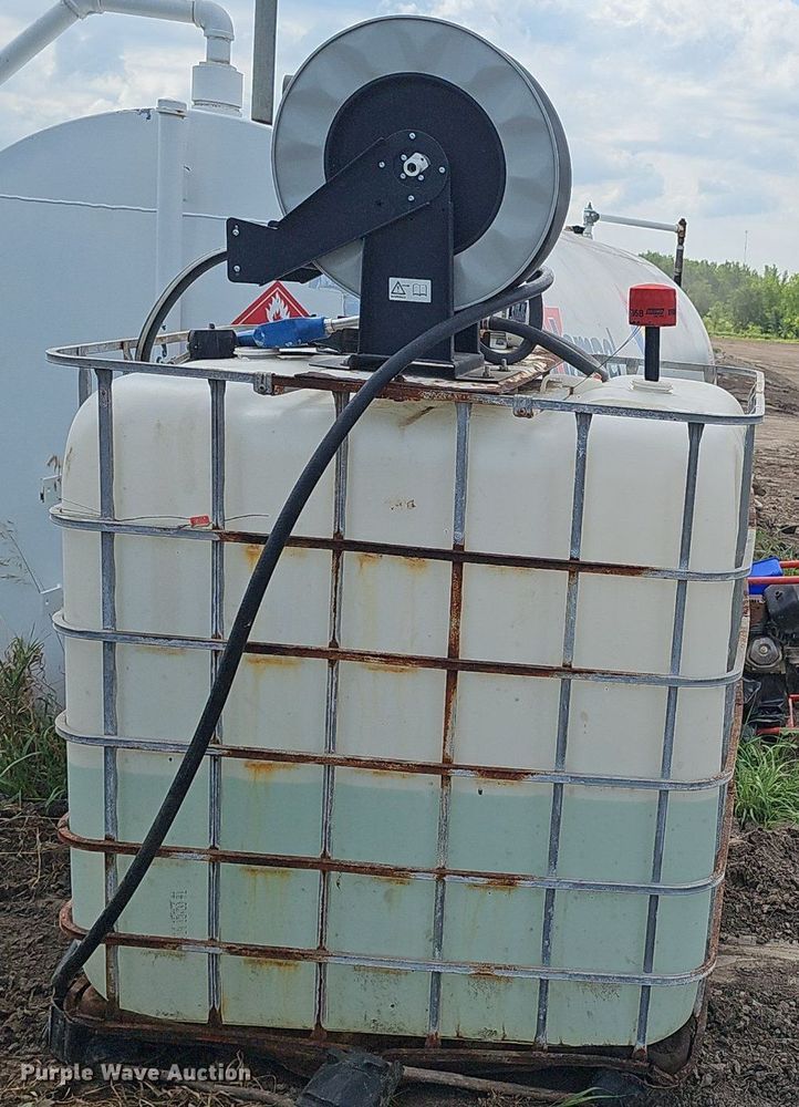 image for item DS4648 DEF tank