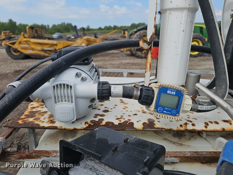 image for item DS4648 DEF tank