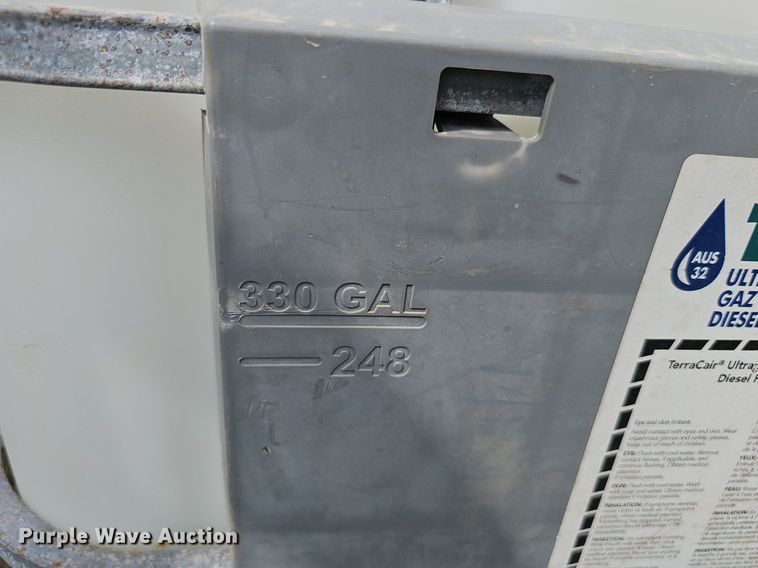 image for item DS4648 DEF tank