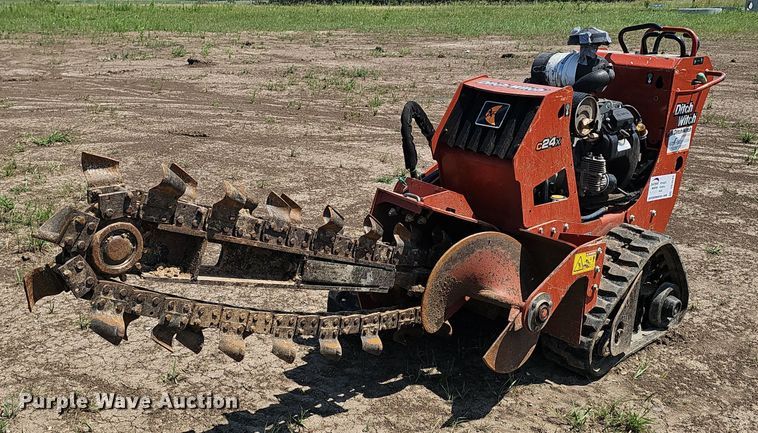 image for item DS4649 2017 Ditch Witch C24X trencher