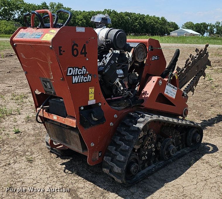 image for item DS4649 2017 Ditch Witch C24X trencher