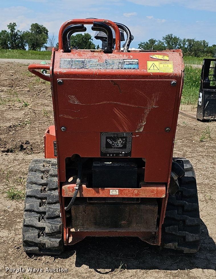 image for item DS4649 2017 Ditch Witch C24X trencher