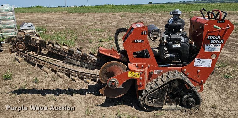 image for item DS4649 2017 Ditch Witch C24X trencher