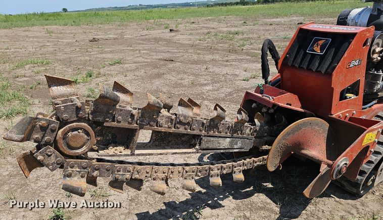 image for item DS4649 2017 Ditch Witch C24X trencher
