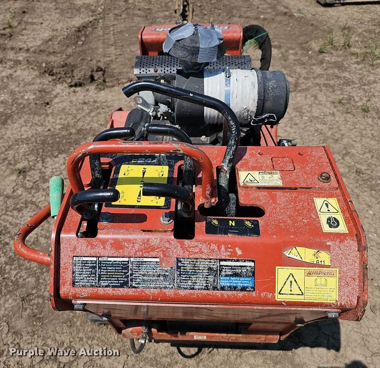 image for item DS4649 2017 Ditch Witch C24X trencher