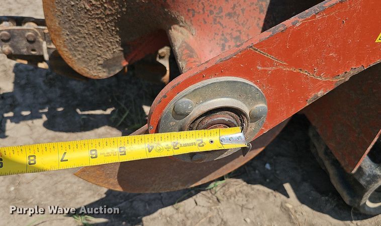 image for item DS4649 2017 Ditch Witch C24X trencher