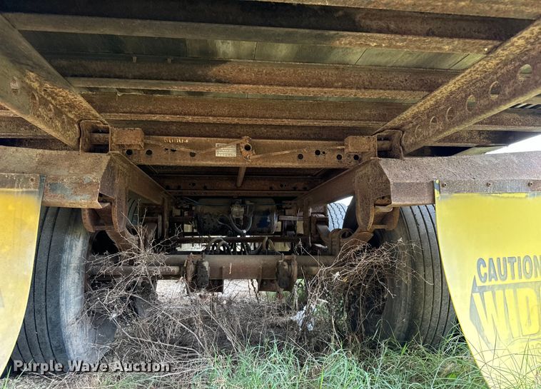 image for item LF9851 2001 Wabash  dry van trailer