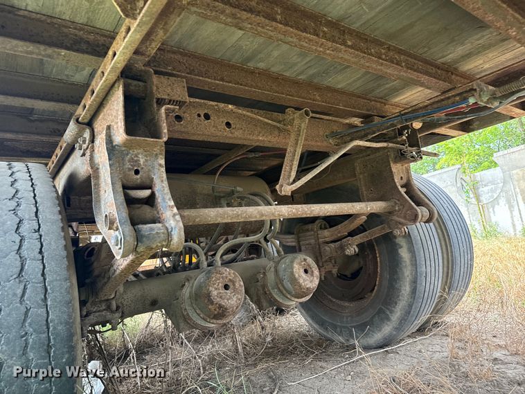 image for item LF9851 2001 Wabash  dry van trailer