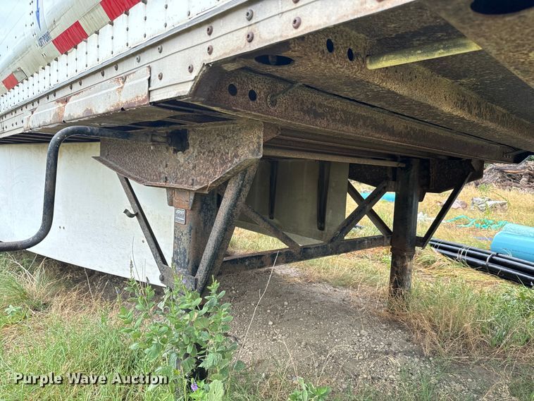 image for item LF9851 2001 Wabash  dry van trailer