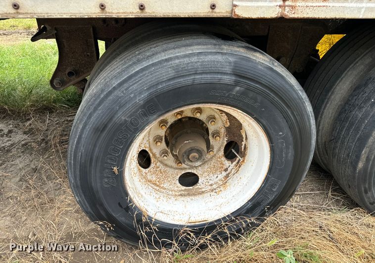 image for item LF9851 2001 Wabash  dry van trailer