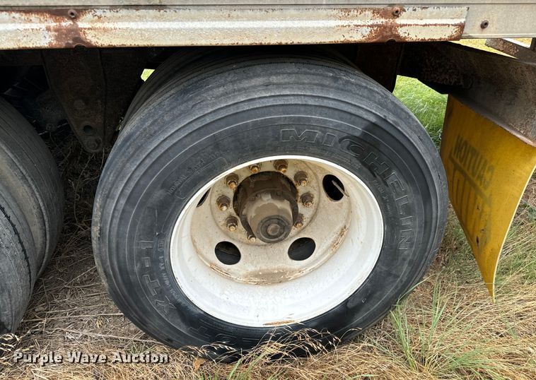 image for item LF9851 2001 Wabash  dry van trailer