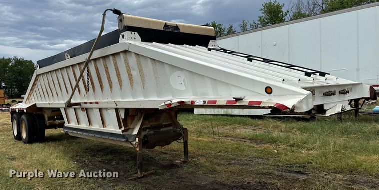 image for item LF9852 2013 Construction Trailers Specialist  BDT-40 bottom dump trailer