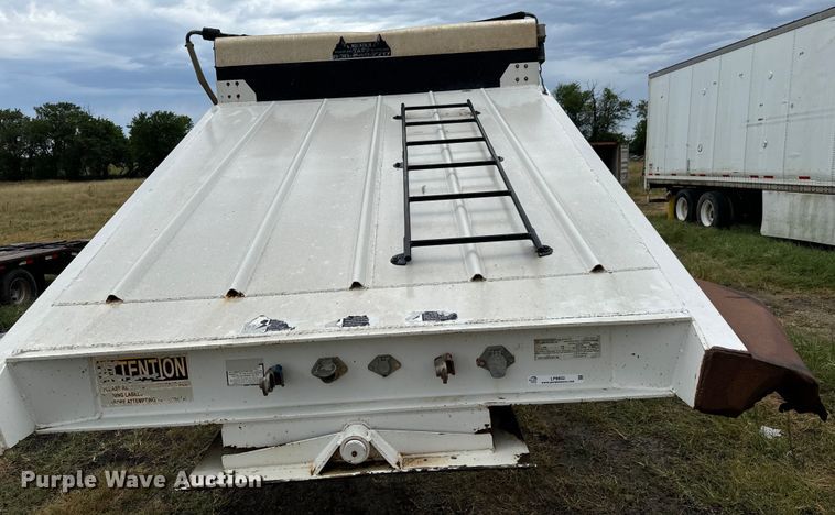 image for item LF9852 2013 Construction Trailers Specialist  BDT-40 bottom dump trailer